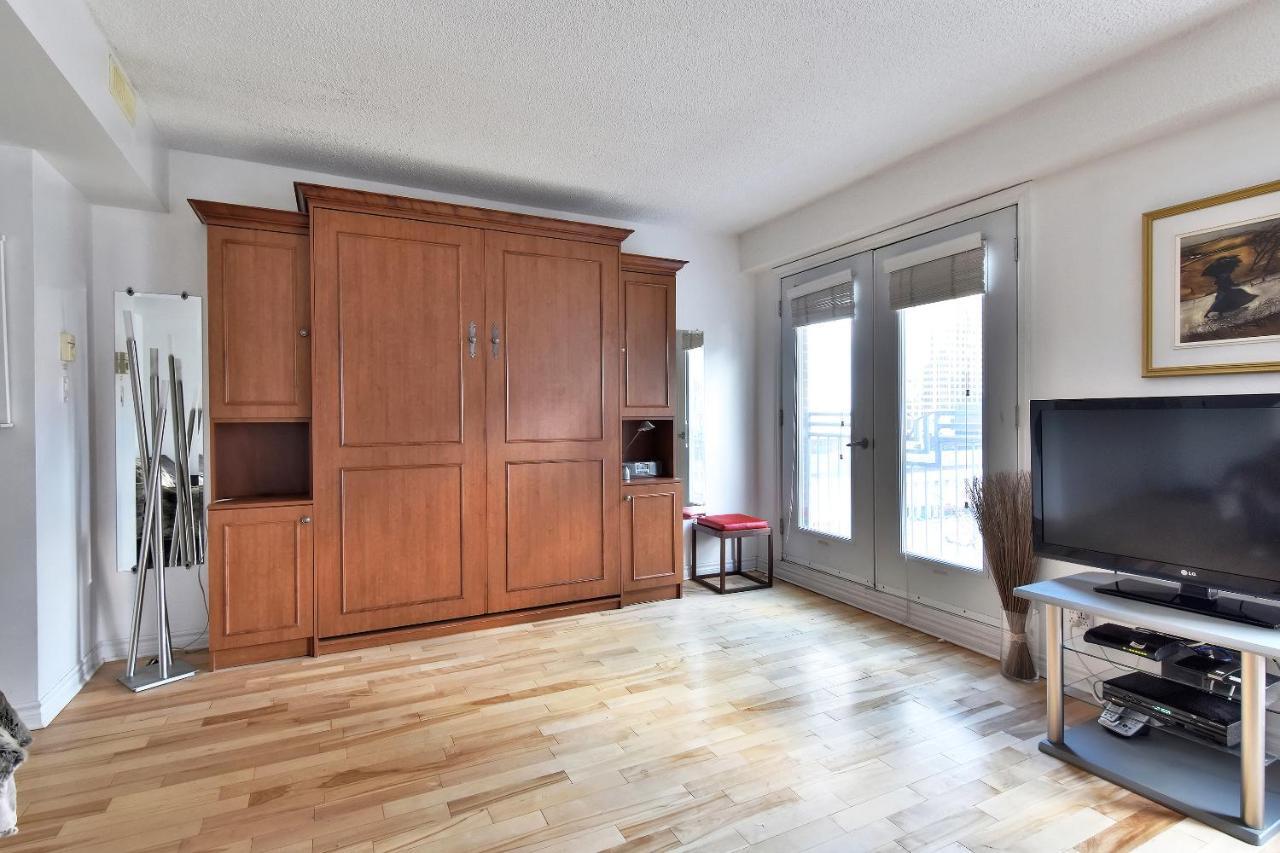 Place-Des-Arts Suites Монреаль Экстерьер фото