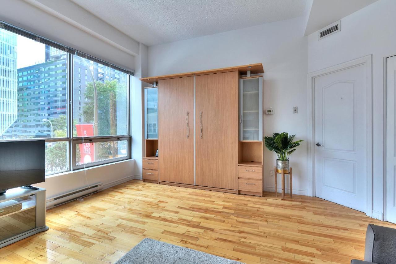 Place-Des-Arts Suites Монреаль Экстерьер фото